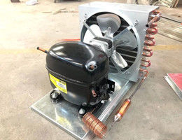 De geschilderde Diepvriezer van het Staal Commerciële Ijs met Bovenkant zet OEM van het Koelingssysteem Grootte 1 op