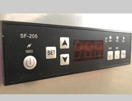 De geschilderde Diepvriezer van het Staal Commerciële Ijs met Bovenkant zet OEM van het Koelingssysteem Grootte 3 op